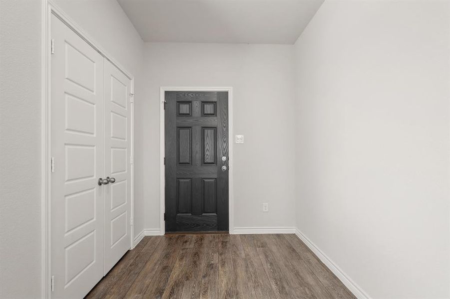 Spacious, unfurnished interior of a new home in Rocky Creek Crossing, Fort Worth (Image 13). Spacious, unfurnished interior of a new home in Rocky Creek Crossing, Fort Worth (Image 13).