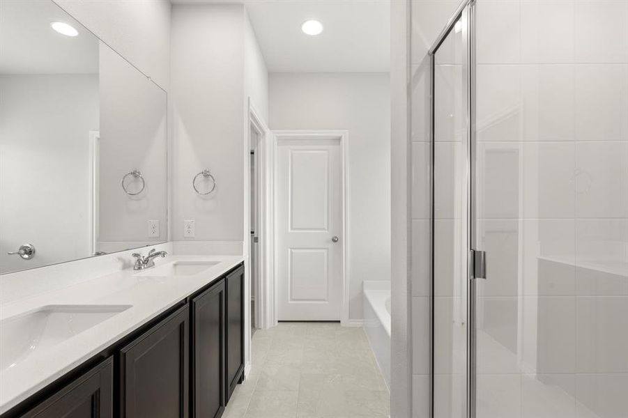 21. 3124 Apple Creek - Bath (2)