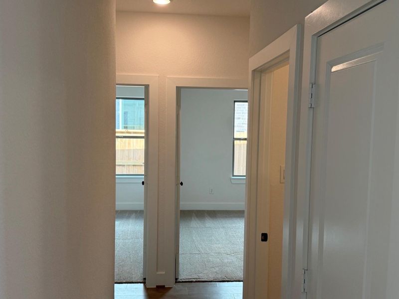 Spacious, unfurnished interior of a new home in Meridiana 40', 65', Iowa Colony (Image 12).