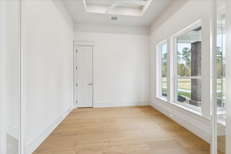 Spacious, unfurnished interior of a new home in , Porter (Image 23).