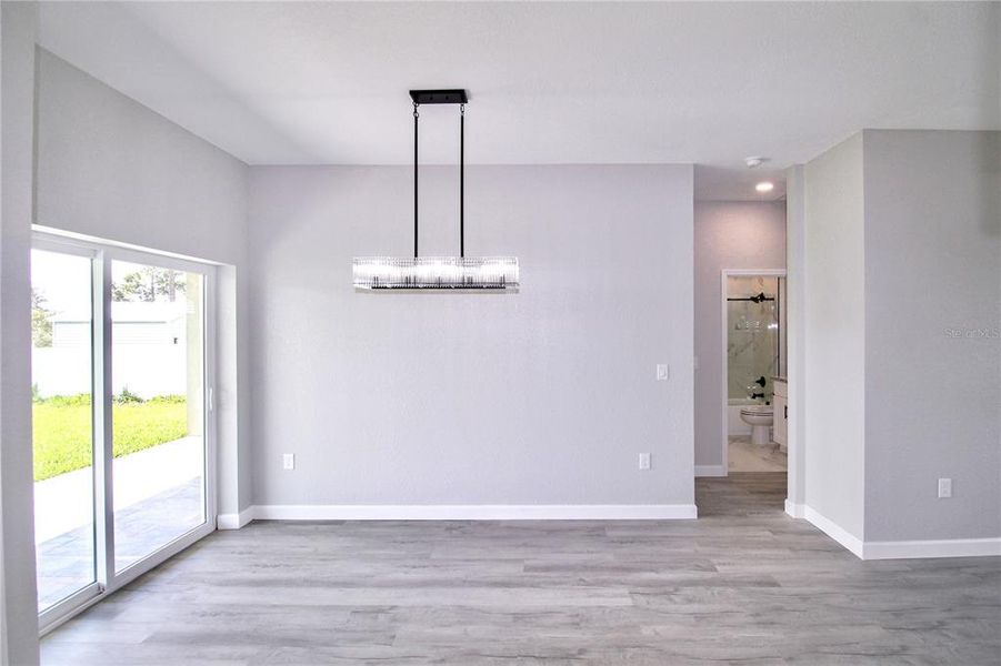 Spacious, unfurnished interior of a new home in , Sebring (Image 18).