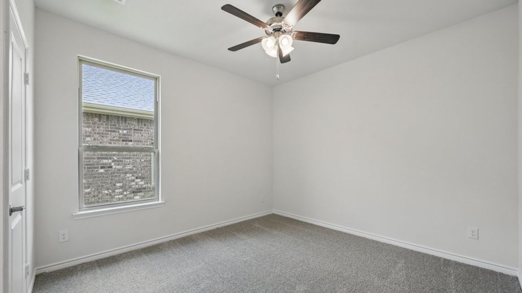 Spacious, unfurnished interior of a new home in Lakewood Trails, Forney (Image 27).