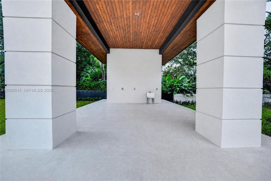 Exterior details and patio area of a home in , Miami (Image 32).