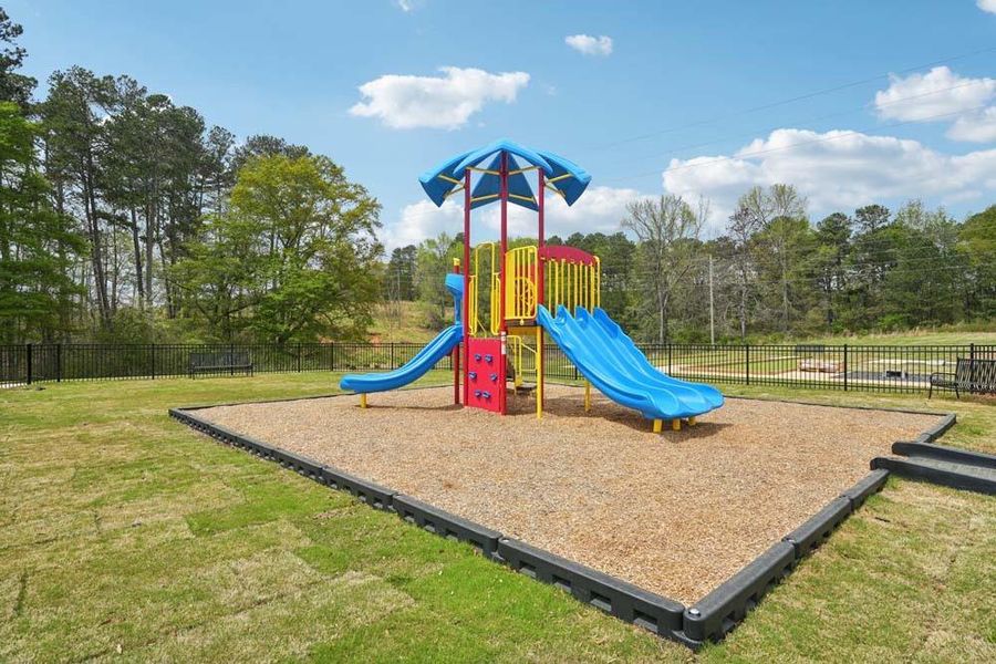 Community amenities in The Estates at Casteel, Bethlehem (Image 29).