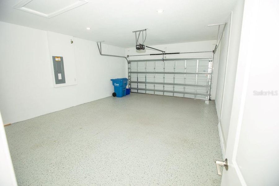 Spacious, unfurnished interior of a new home in , Wesley Chapel (Image 21).