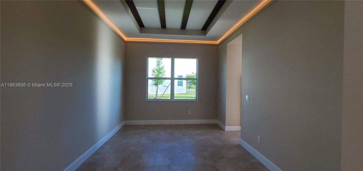 Spacious, unfurnished interior of a new home in , Westlake (Image 13).