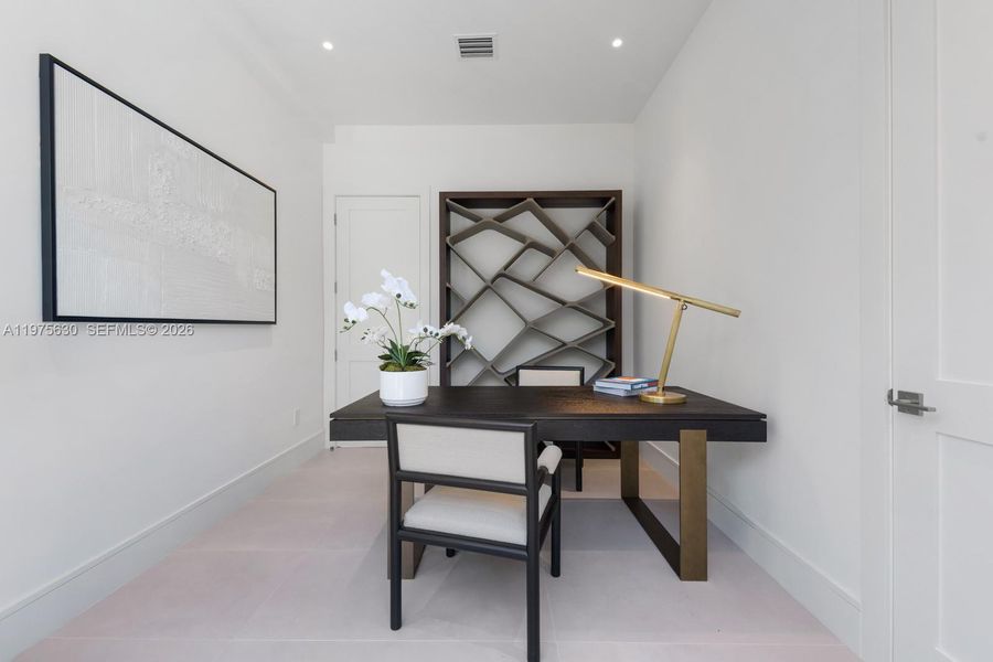 Furnished interior view inside a new home in , Coral Gables (Image 37).