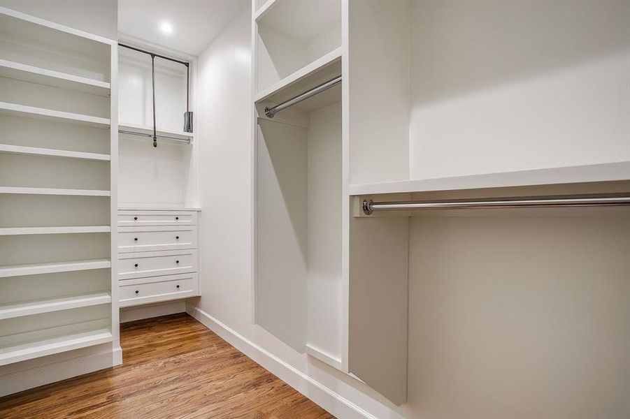 Spacious, unfurnished interior of a new home in , Grapevine (Image 25). Spacious, unfurnished interior of a new home in , Grapevine (Image 25).