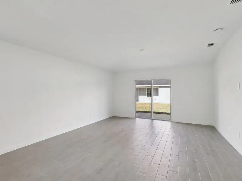 Spacious, unfurnished interior of a new home in Kings Preserve, Jacksonville (Image 7). Spacious, unfurnished interior of a new home in Kings Preserve, Jacksonville (Image 7).