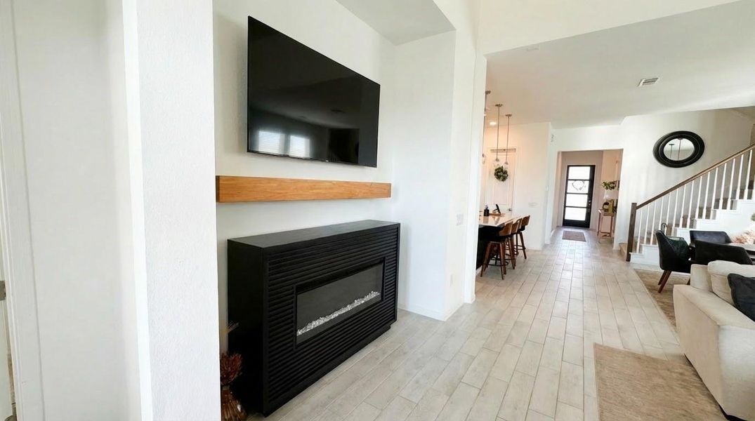 Furnished interior view inside a new home in Ellerden, Tomball (Image 20). Furnished interior view inside a new home in Ellerden, Tomball (Image 20).