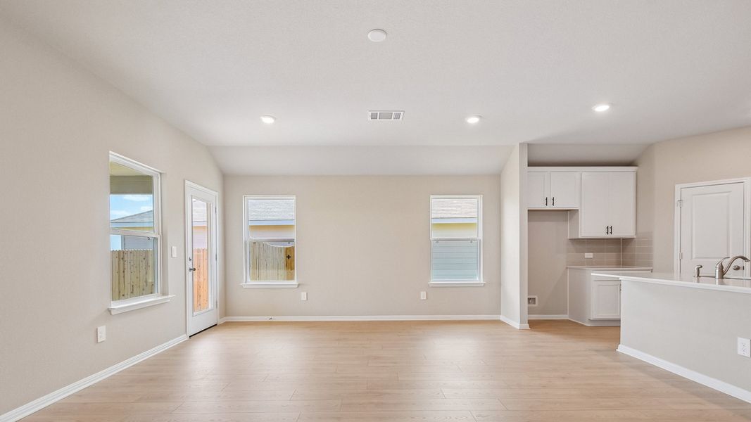 Spacious, unfurnished interior of a new home in Carillon, Manor (Image 16).