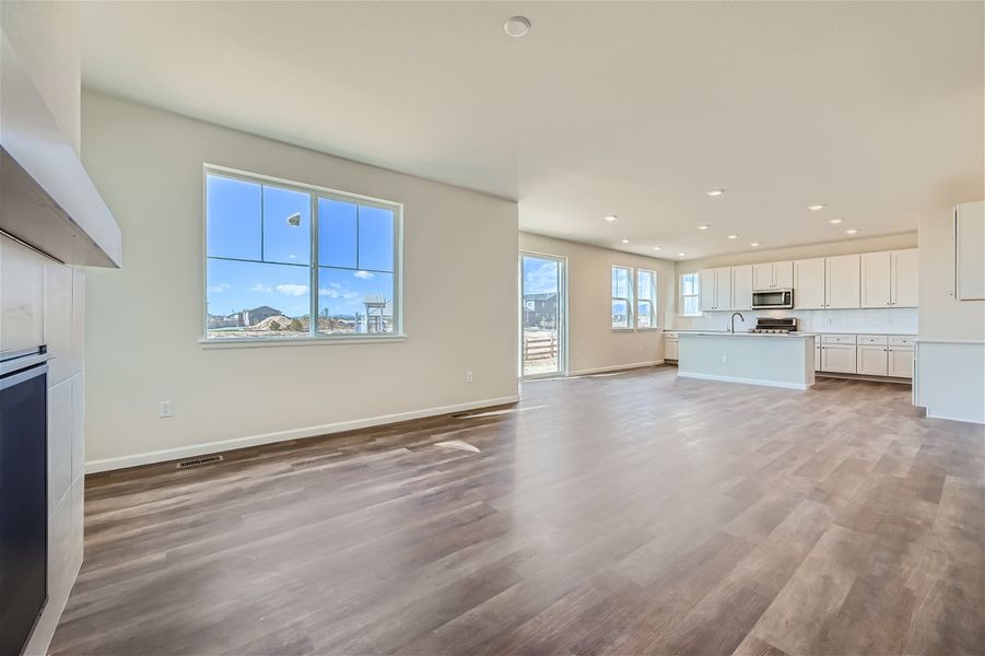 1312 loraine cir s - web quality - 001 - 07 living room