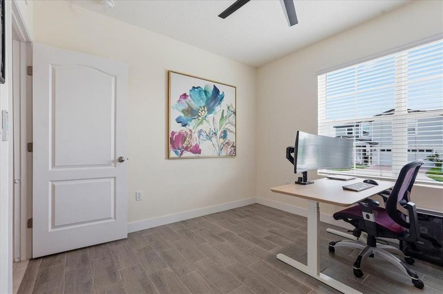 Furnished interior view inside a new home in Eden Hills, Lake Alfred (Image 34).