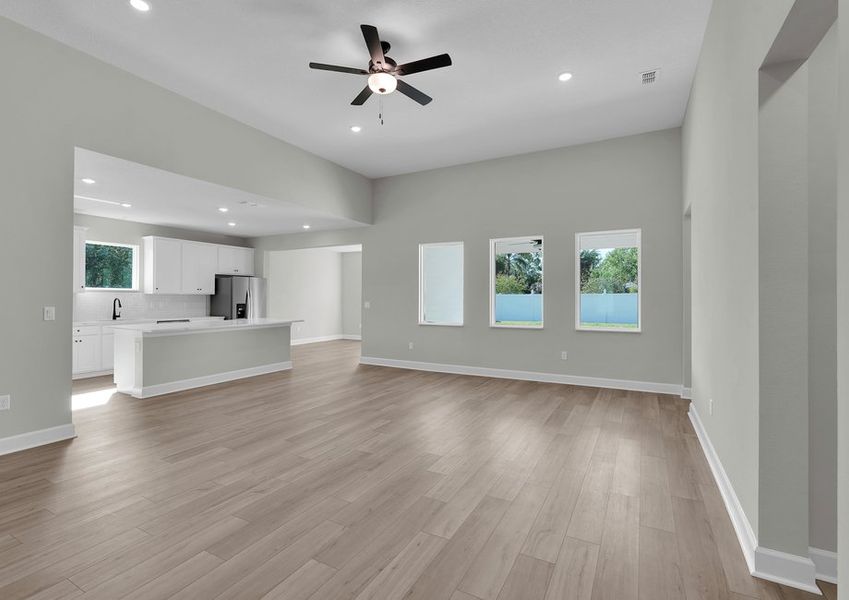 Move freely between the kitchen and family room