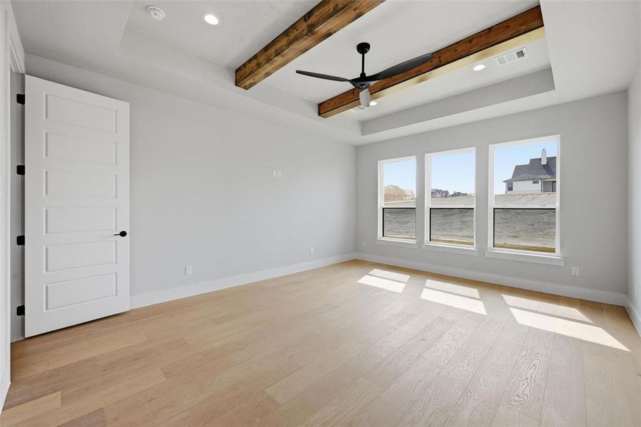 Spacious, unfurnished interior of a new home in Aledo Heights - Aledo ISD, Annetta South (Image 32).