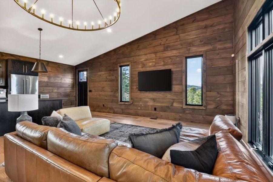 Image 90 of a home in .