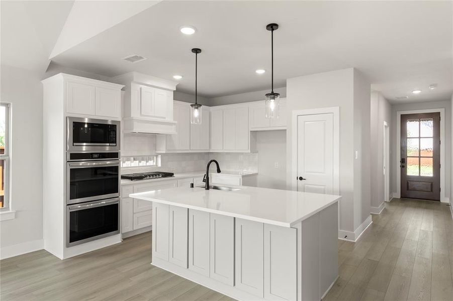 07. 1344 Chisos - Kitchen (2)