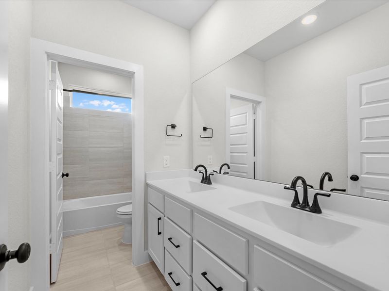 Furnished interior view inside a new home in Jubilee 50′, Hockley (Image 9).
