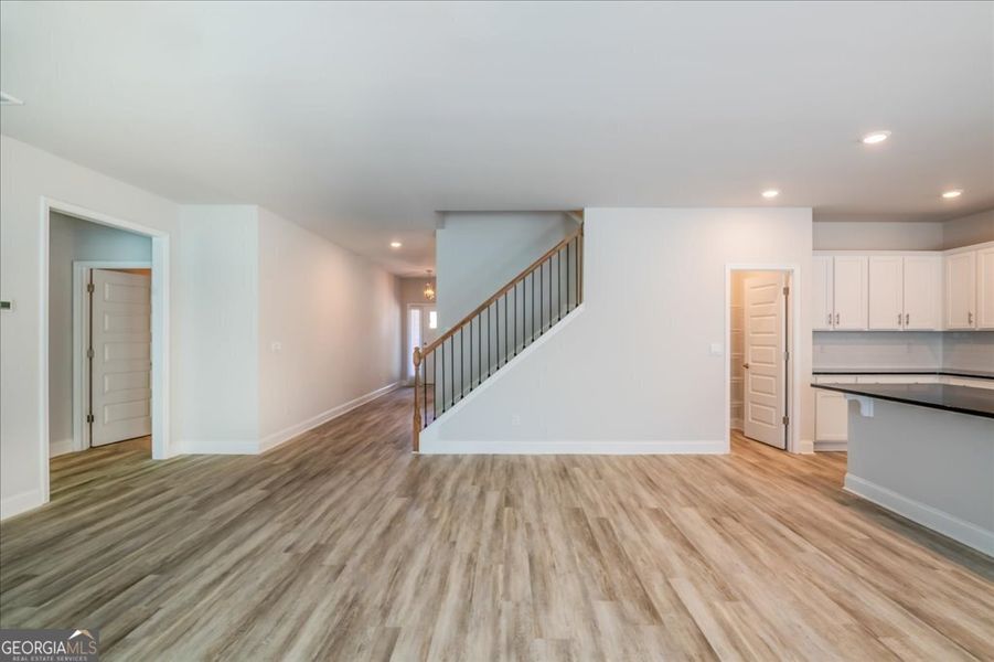 Spacious, unfurnished interior of a new home in Oakview Estates, Macon (Image 18).