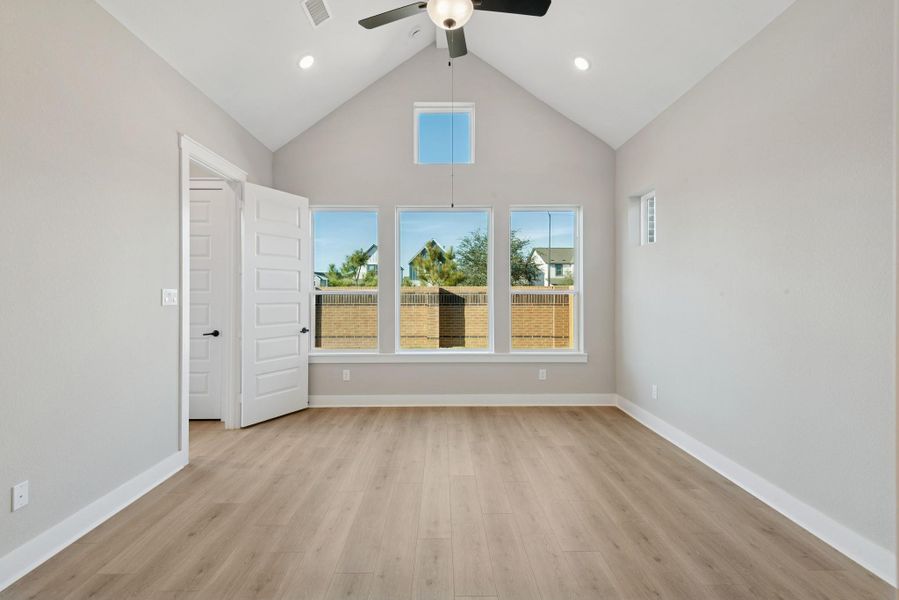 Spacious, unfurnished interior of a new home in , Katy (Image 29).