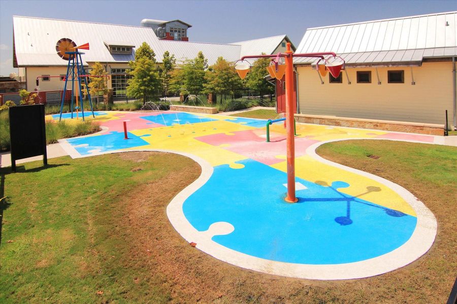 Community amenities in Cross Creek West, Fulshear (Image 26).