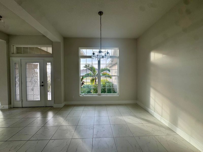 Spacious, unfurnished interior of a new home in Waterstone 72, Fort Pierce (Image 5).