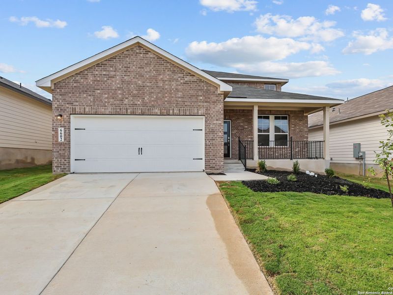Exterior details and patio area of a home in Royal Crest, San Antonio (Image 2).