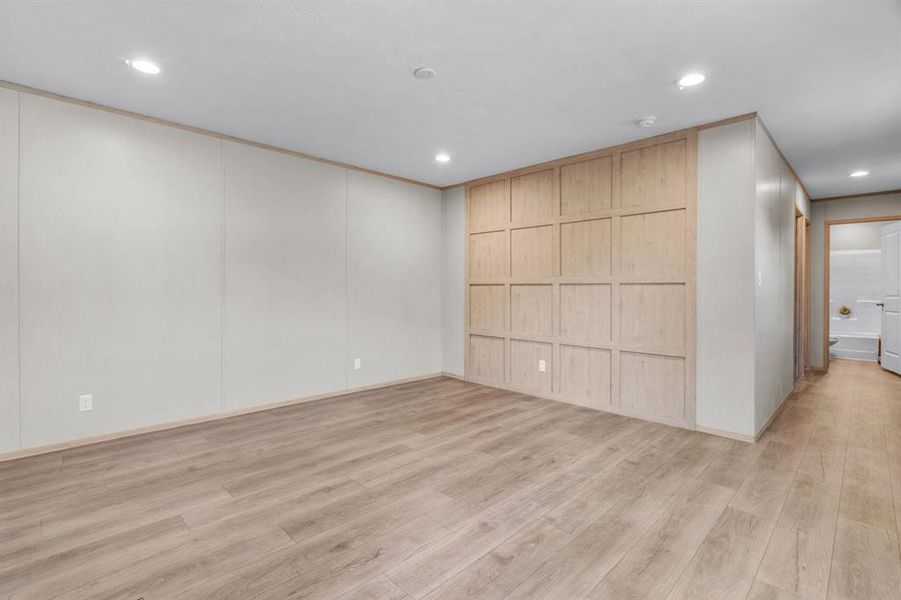 Spacious, unfurnished interior of a new home in , Granbury (Image 17).