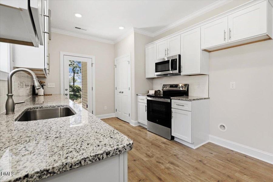 17-93 Mitchner Dr-17 17-93 Mitchner Dr-17