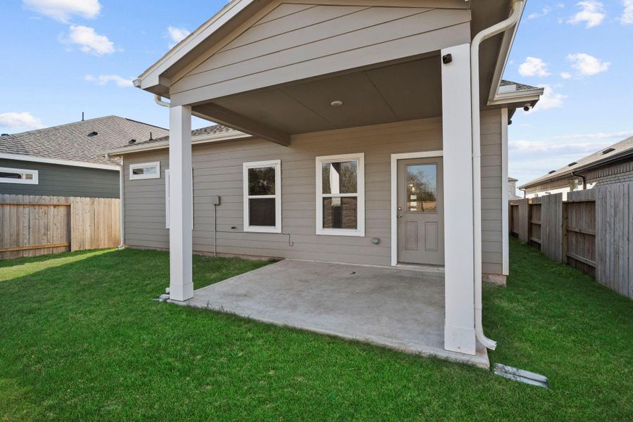 Exterior details and patio area of a home in Jones Creek Reserve, Richmond (Image 13).