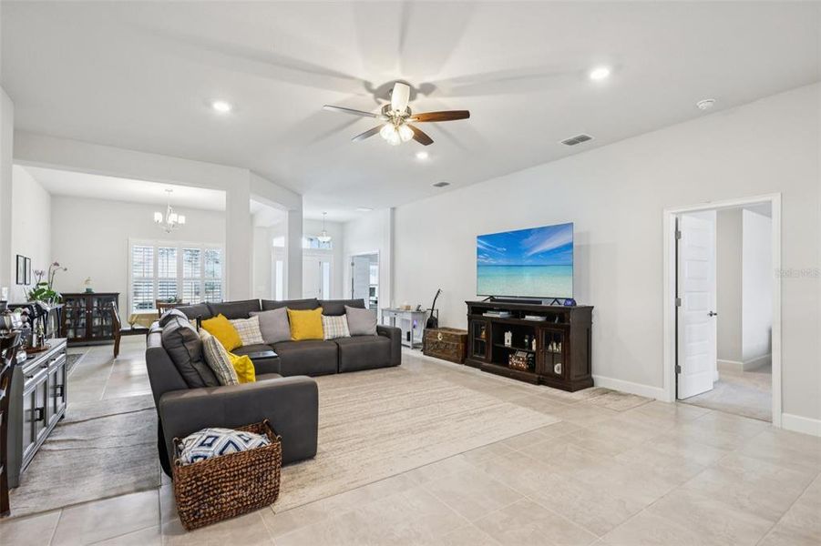 Furnished interior view inside a new home in Oaks at Ocala Crossings, Ocala (Image 8).