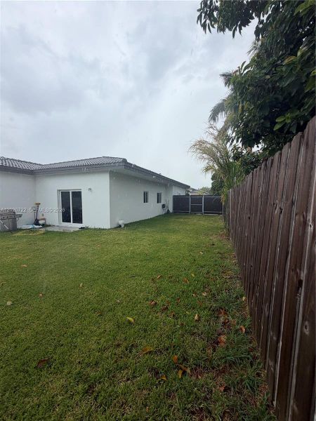 Exterior details and patio area of a home in , Homestead (Image 14).