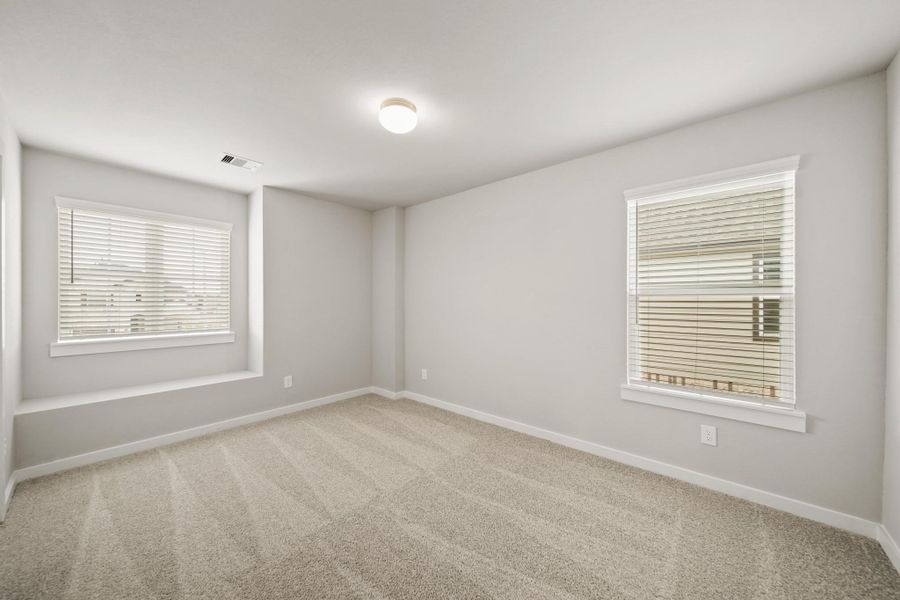 Spacious, unfurnished interior of a new home in Grand Oaks – The Cove, Houston (Image 20). Spacious, unfurnished interior of a new home in Grand Oaks – The Cove, Houston (Image 20).