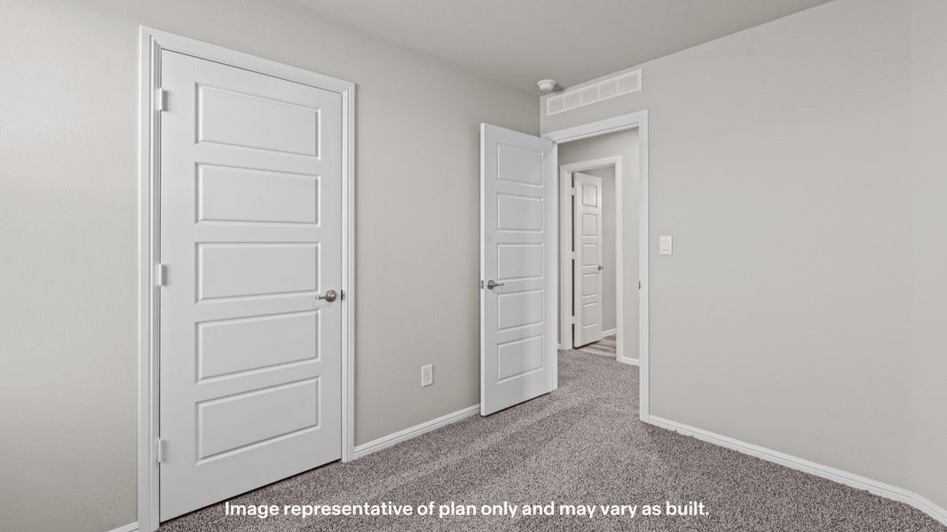 Spacious, unfurnished interior of a new home in Viridian, Lubbock (Image 22).