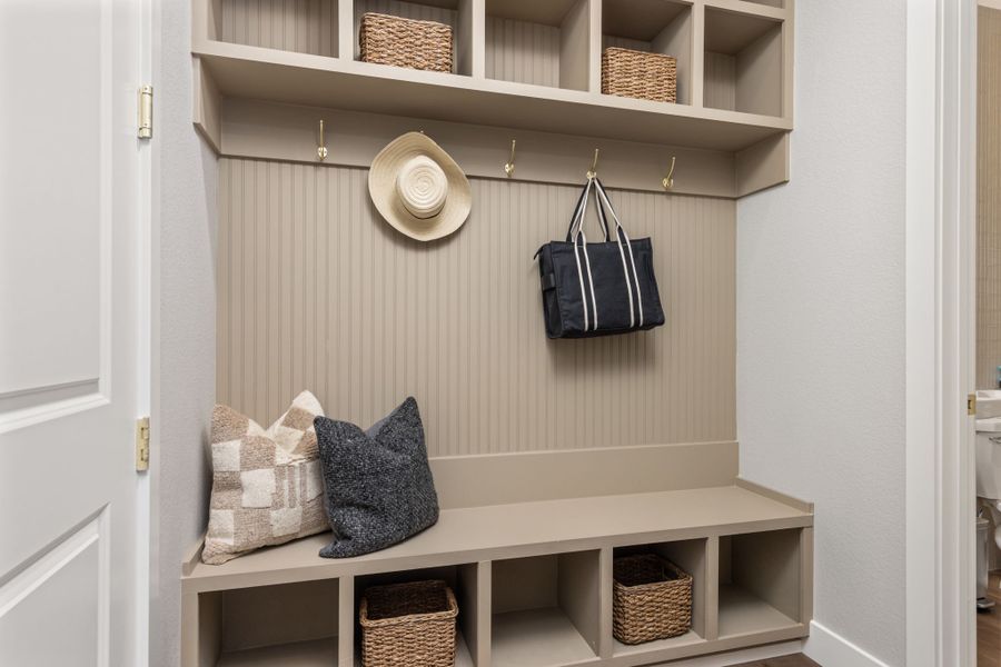 Plan C405 - Representative Photo - Mud Bench