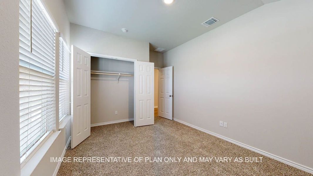 Spacious, unfurnished interior of a new home in Three Creeks - Colt Creek, Belton (Image 23).