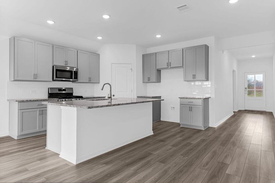 204 Crumpton Way - Ready Now!