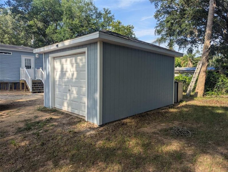Exterior details and patio area of a home in , Ocklawaha (Image 16). Exterior details and patio area of a home in , Ocklawaha (Image 16).