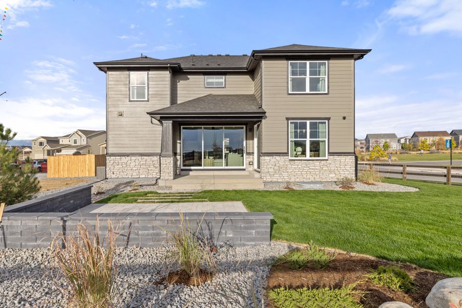 12736 Bend - Rear Exterior