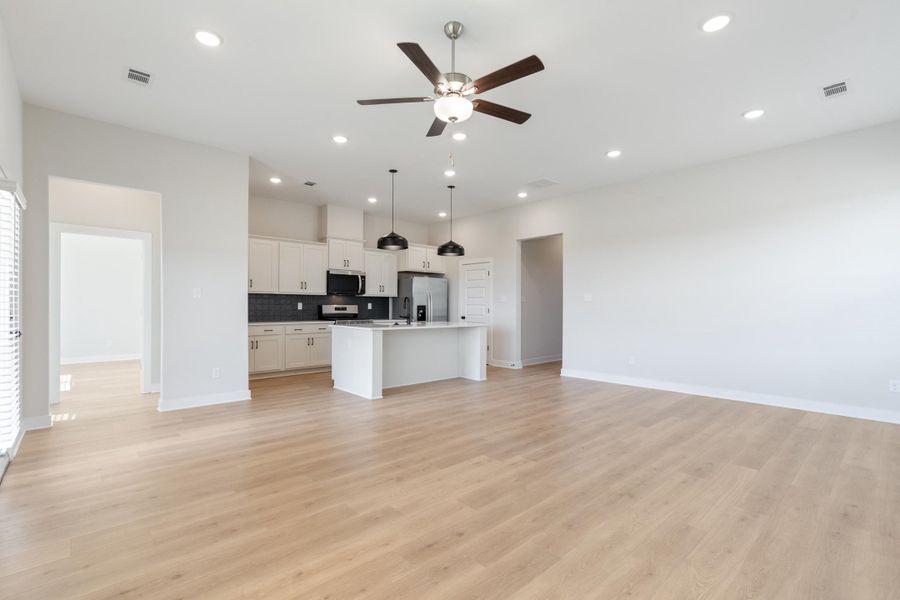 Spacious, unfurnished interior of a new home in Amherst, Cordova (Image 14).