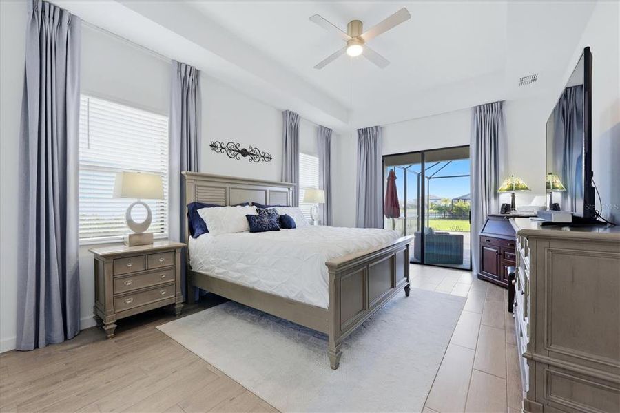 Furnished interior view inside a new home in , Bradenton (Image 17).