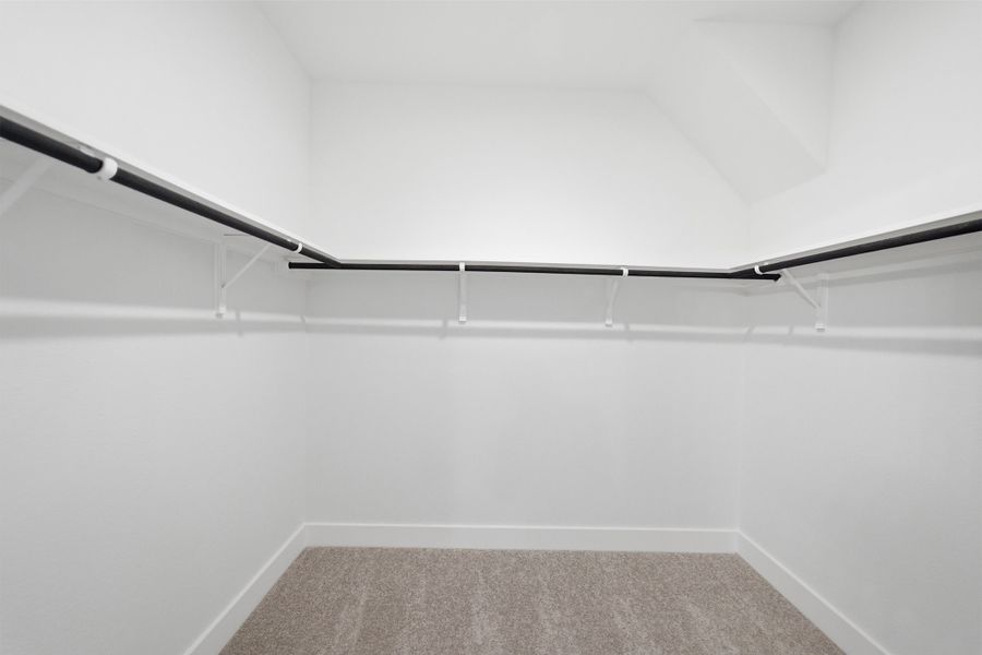 Spacious, unfurnished interior of a new home in Sanctuary, Salado (Image 21).