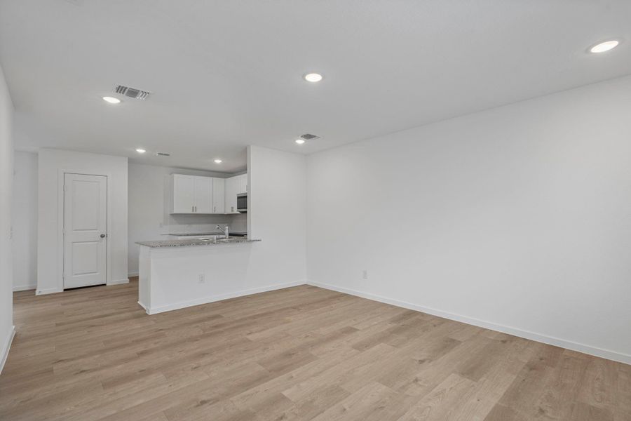 MODEL HOME images may NOT be consistent with the finished product.