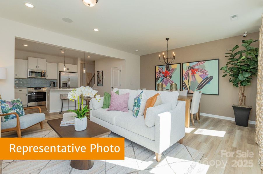 Suwanee Dining and Family Room