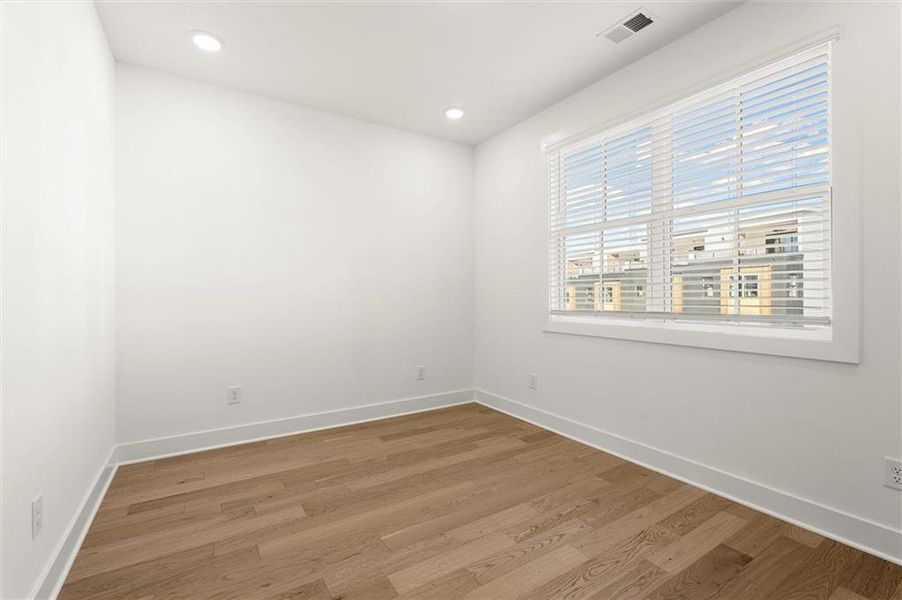 Spacious, unfurnished interior of a new home in The Gathering – Alpharetta, Alpharetta (Image 27). Spacious, unfurnished interior of a new home in The Gathering – Alpharetta, Alpharetta (Image 27).