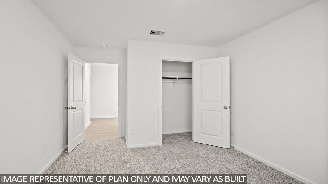 Spacious, unfurnished interior of a new home in Whitetail Run, Caldwell (Image 15).