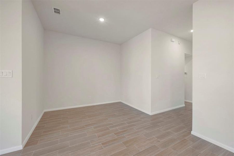 Spacious, unfurnished interior of a new home in Verandah, Royse City (Image 33).