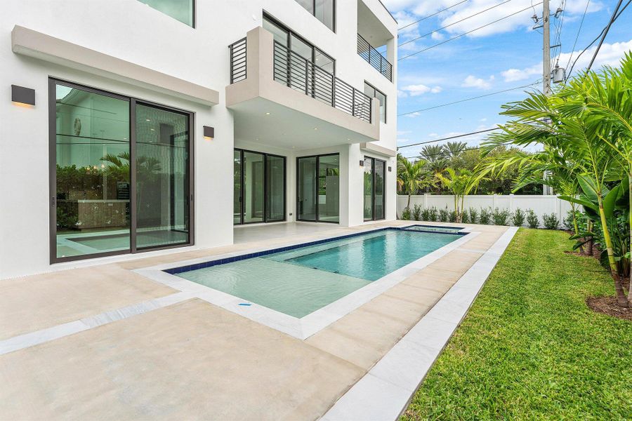 Exterior details and patio area of a home in , Boca Raton (Image 30).