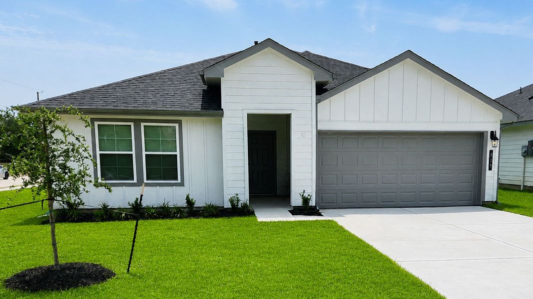 Front exterior of a new home in China Grove, China, TX, highlighting curb appeal (Image 1). Front exterior of a new home in China Grove, China, TX, highlighting curb appeal (Image 1).