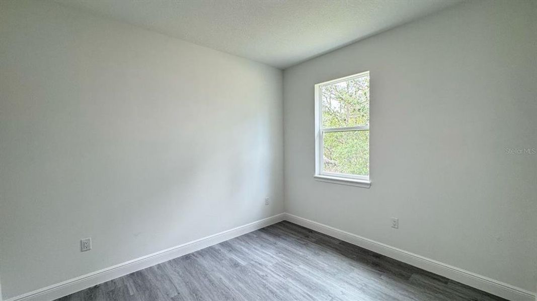 Spacious, unfurnished interior of a new home in , Citrus Springs (Image 25).